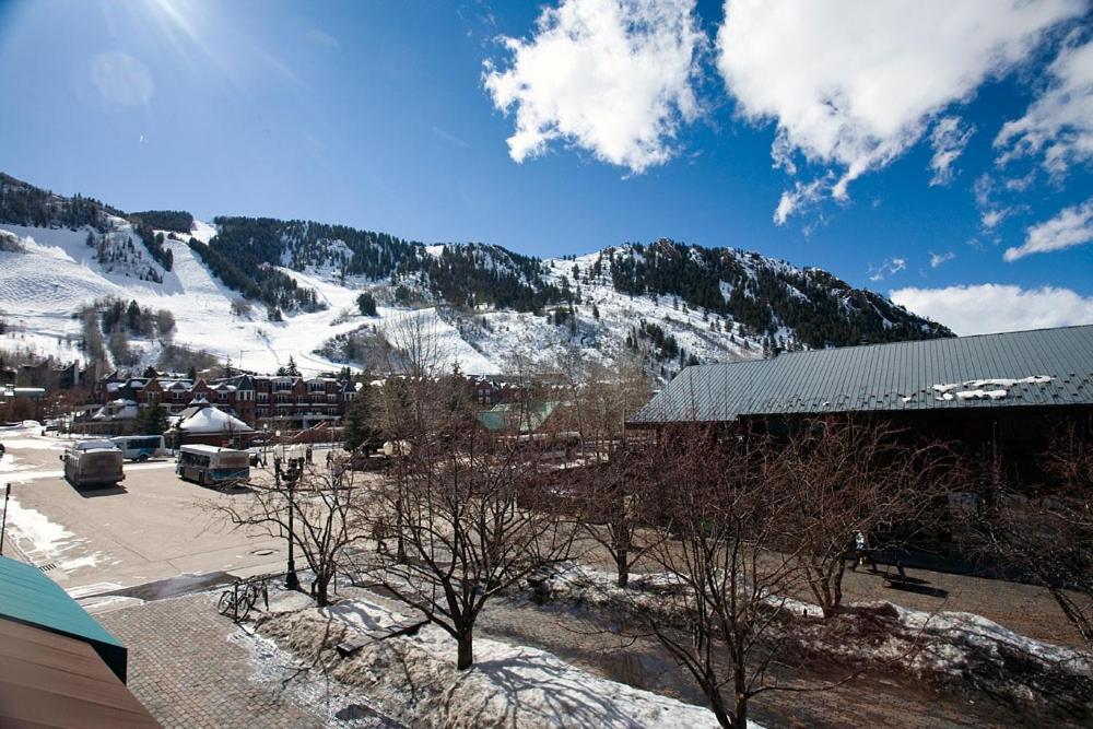 Independence Square 202, Hotel Room Over-Looking The Mall And Aspen Mountain Luaran gambar